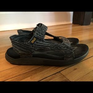 Women’s Teva Hiking Sandals